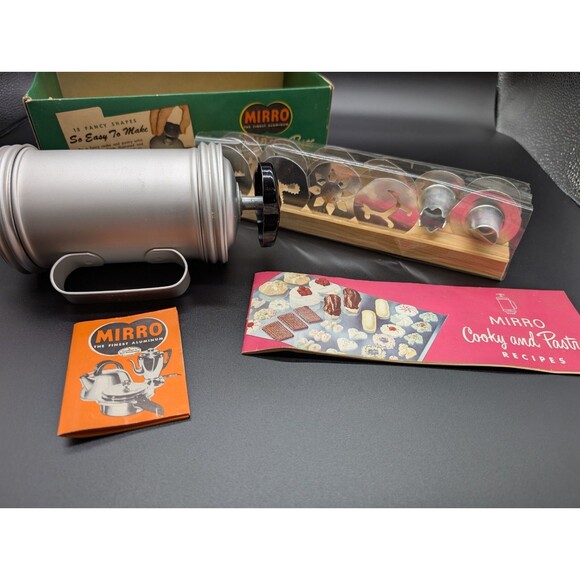 Vintage Mirro Cooky Pastry Press Set In Box - 358AM Aluminum USA w/box - Picture 6 of 9
